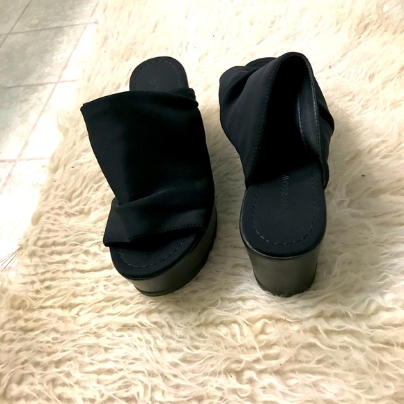 HARLOW 90’s platform sandals - Picture 2 of 4